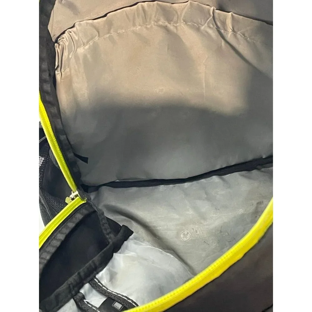 SwissGear comfort fit backpack bag tablet hiking 19